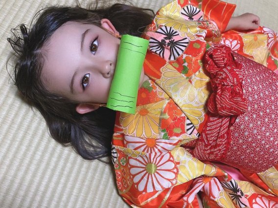 ６岁混血女童还原《鬼灭之刃》坠姬，魅惑造型引日本网友不满！