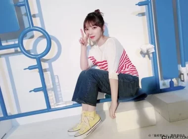 与田祐希主演《量产型璃子～模型女子的人生组装记～》电视预告推出，该剧6月30日开播