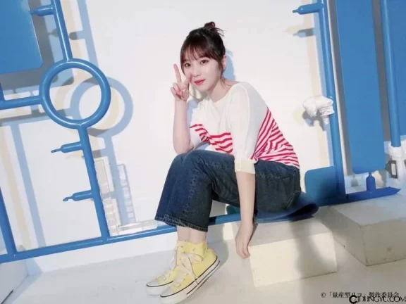 与田祐希主演《量产型璃子~模型女子的人生组装记~》电视预告推出,该剧6月30日开播