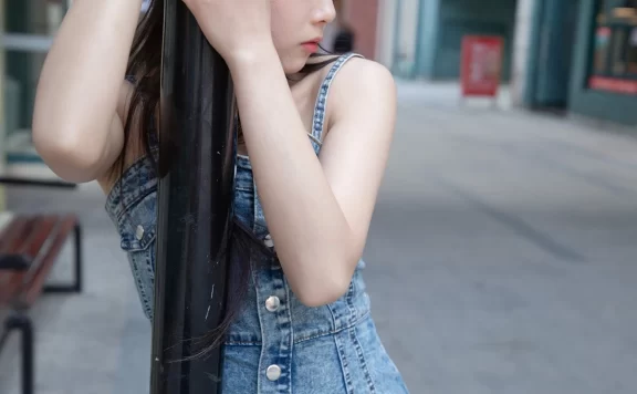 [电喵女神] 灵唯 稚嫩小白鞋