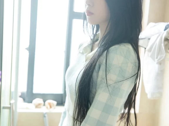 [MSLASS]梦丝女神 – 韩飞儿 韩系主播丝袜